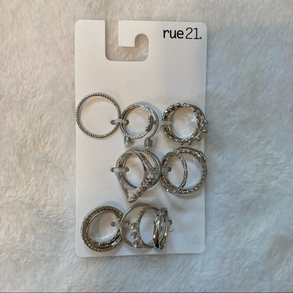 🔴5/$25 NWT Stacking Ring Set!